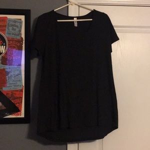 Women’s lularoe shirt